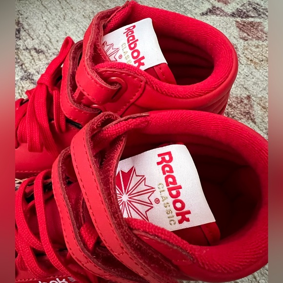 NWT Reebok Classic Freestyle Hi Top Red Leather Sneakers Training Women’s 7.5 - Picture 2 of 9